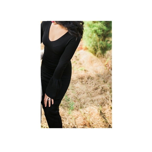 Express Bell Sleeved Ruched Dress - Picture 3 of 3